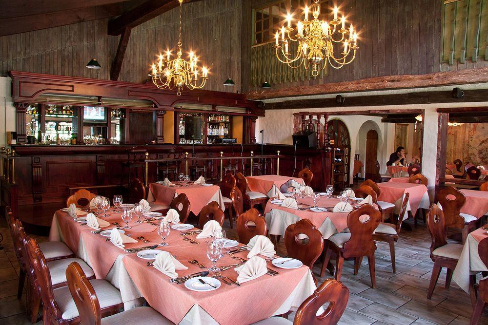 Hotel Chalet Tirol Heredia Restoran gambar