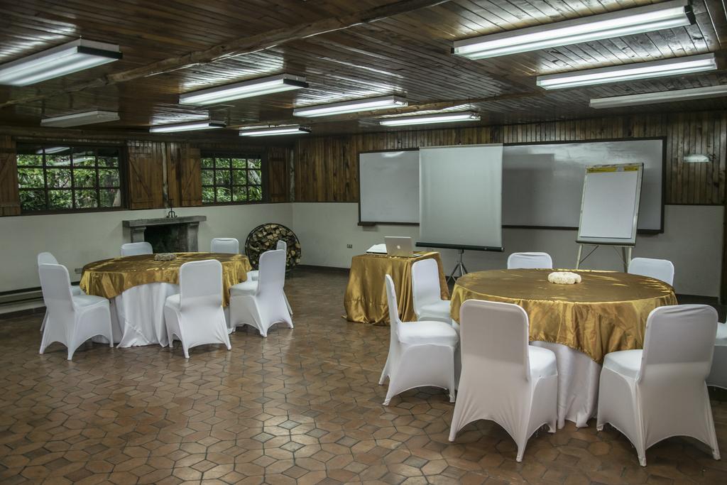 Hotel Chalet Tirol Heredia Luaran gambar
